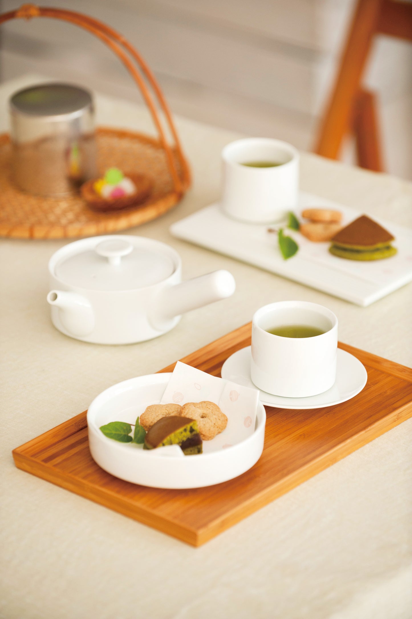 White Porcelain Kyusu (Tea Pot)