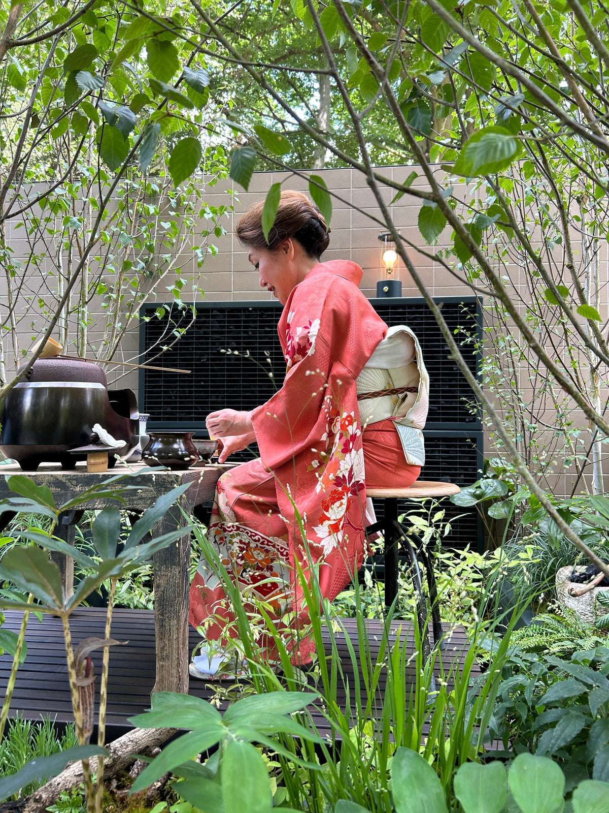 Gold Medal-Winning Garden at Chelsea Flower Show Hosts Keiko Uchida's Tea Ceremony