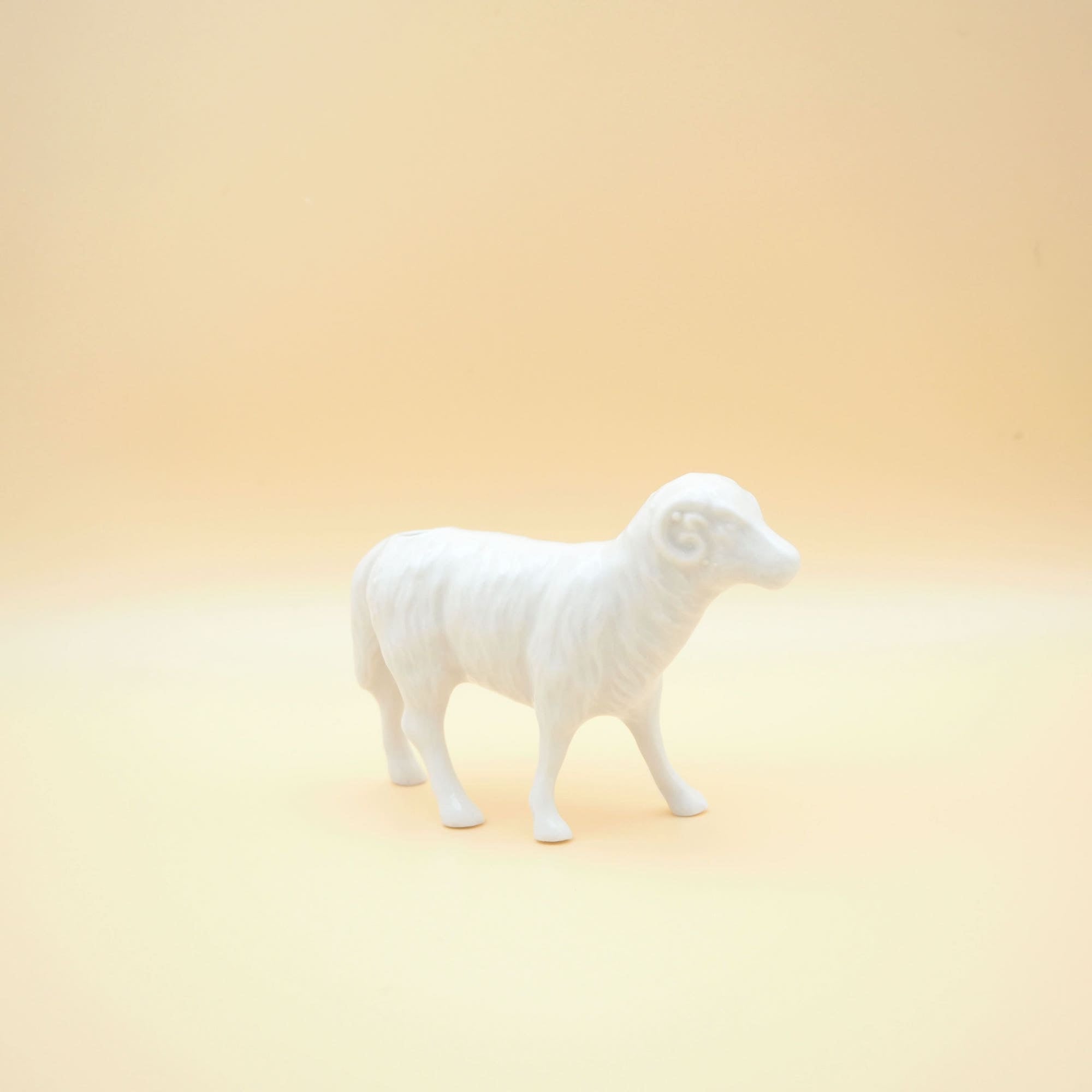 Yukiko Kitahara - Porcelain Ram Flower Vase