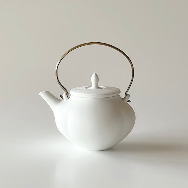 Small Brass Handle White Dimple Dobin