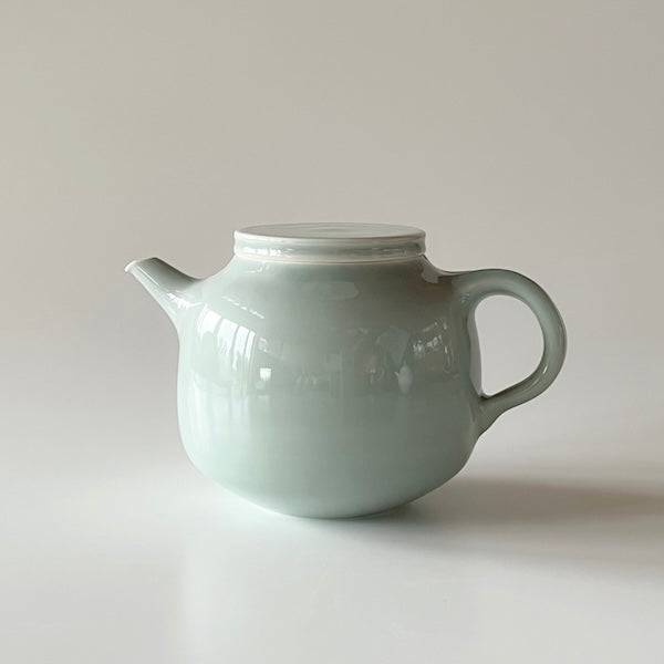 Medium Light Blue Hineri Kyusu Teapot