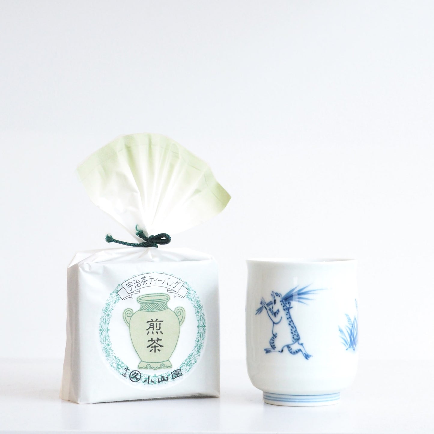 Kyoto Tea bag and Hand painted Yunomi cup Gift Set