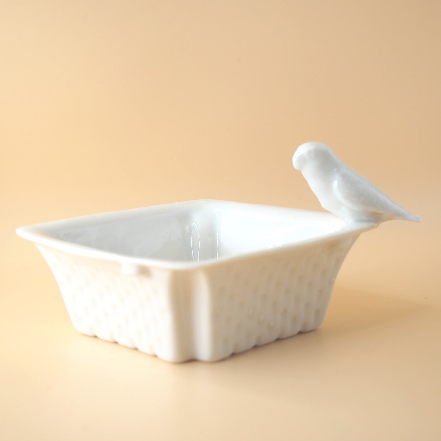 Yukiko Kitahara - Porcelain Animal Bowl, Parakeet