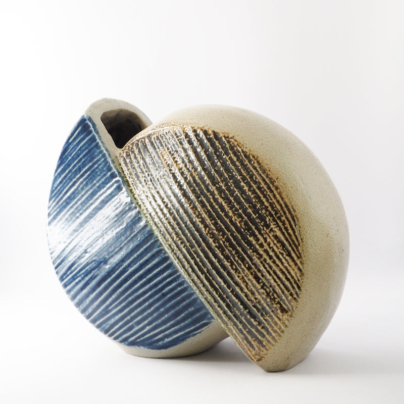 Mashiko Shioyaki Broken Circle Vase