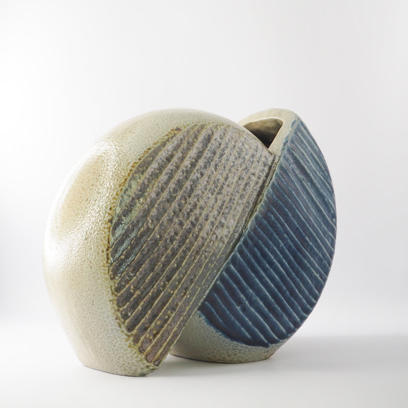 Mashiko Shioyaki Broken Circle Vase